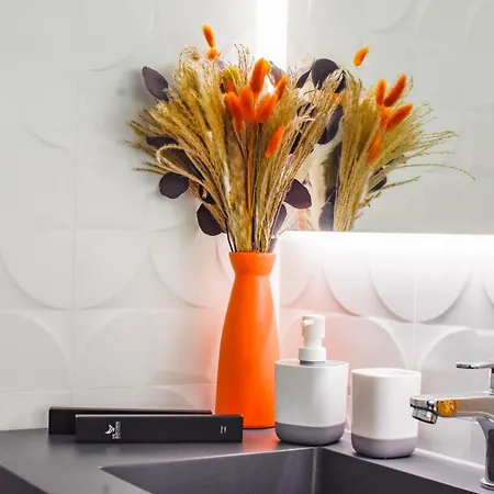 Orange House * Rom