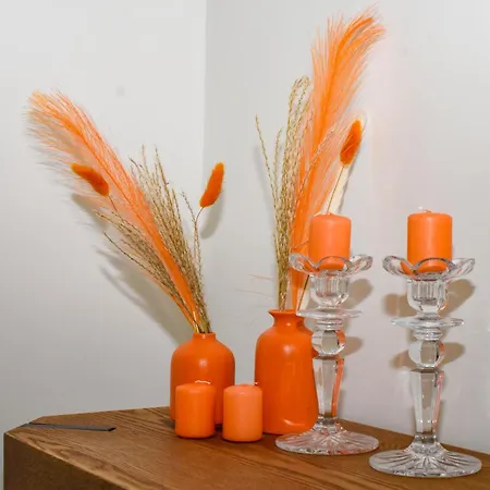 Orange House Apartment