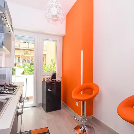 Orange House Апартаменты Рим